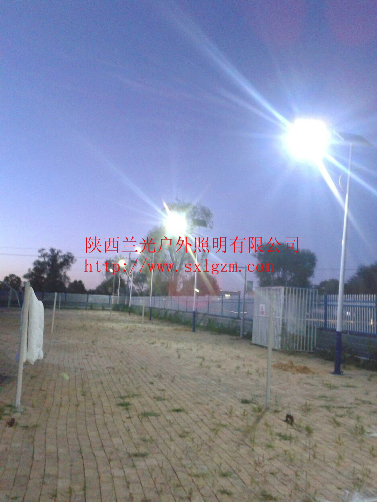 8米太陽能路燈廠家 8米太陽能路燈廠家